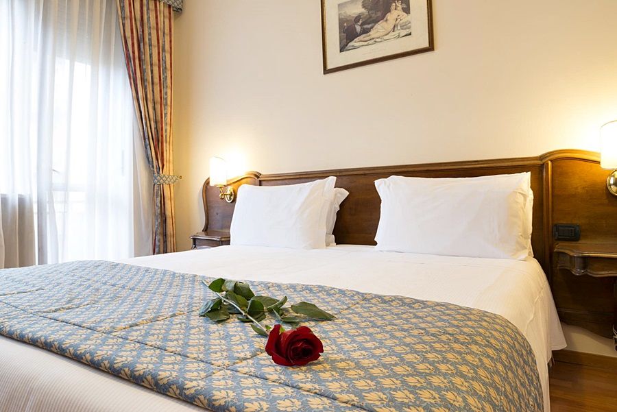 Hotel Tourist Торино Екстериор снимка