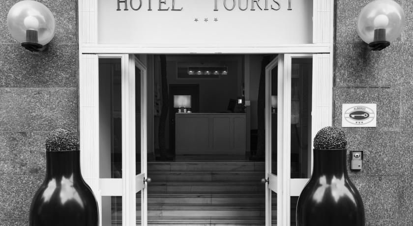 Hotel Tourist Торино Екстериор снимка